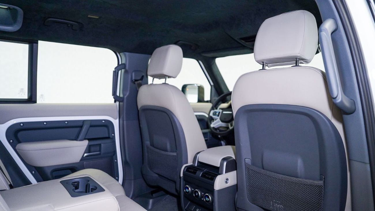 لاند روفر ديفندر P400 110 S 3.0L (5 Seater)