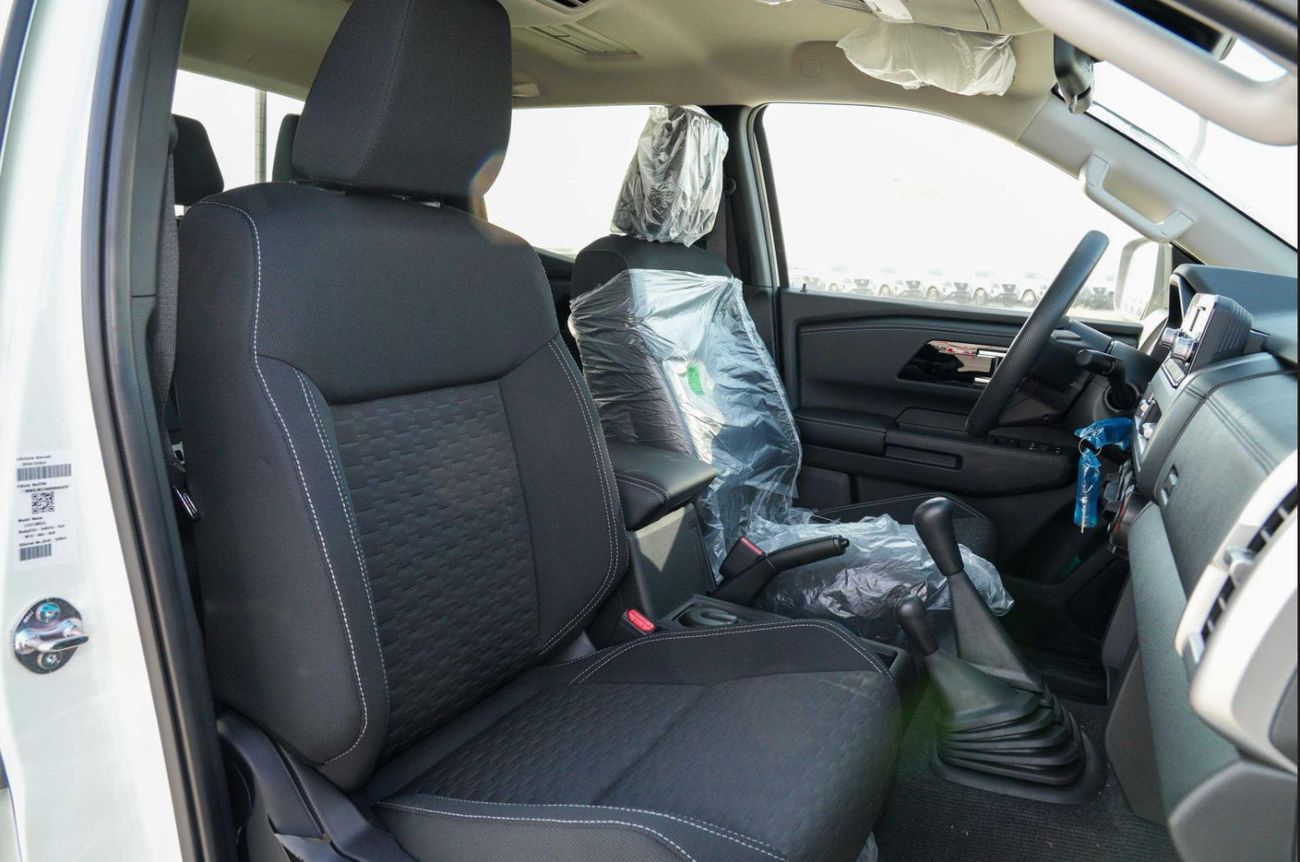 Mitsubishi L200 2.4L GLX 4X4 D/C MID M/T PETROL