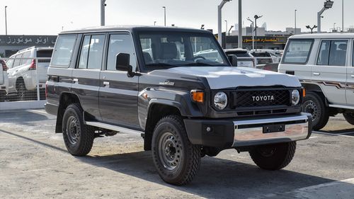 Toyota Land Cruiser 70 VX 4.0 L V6