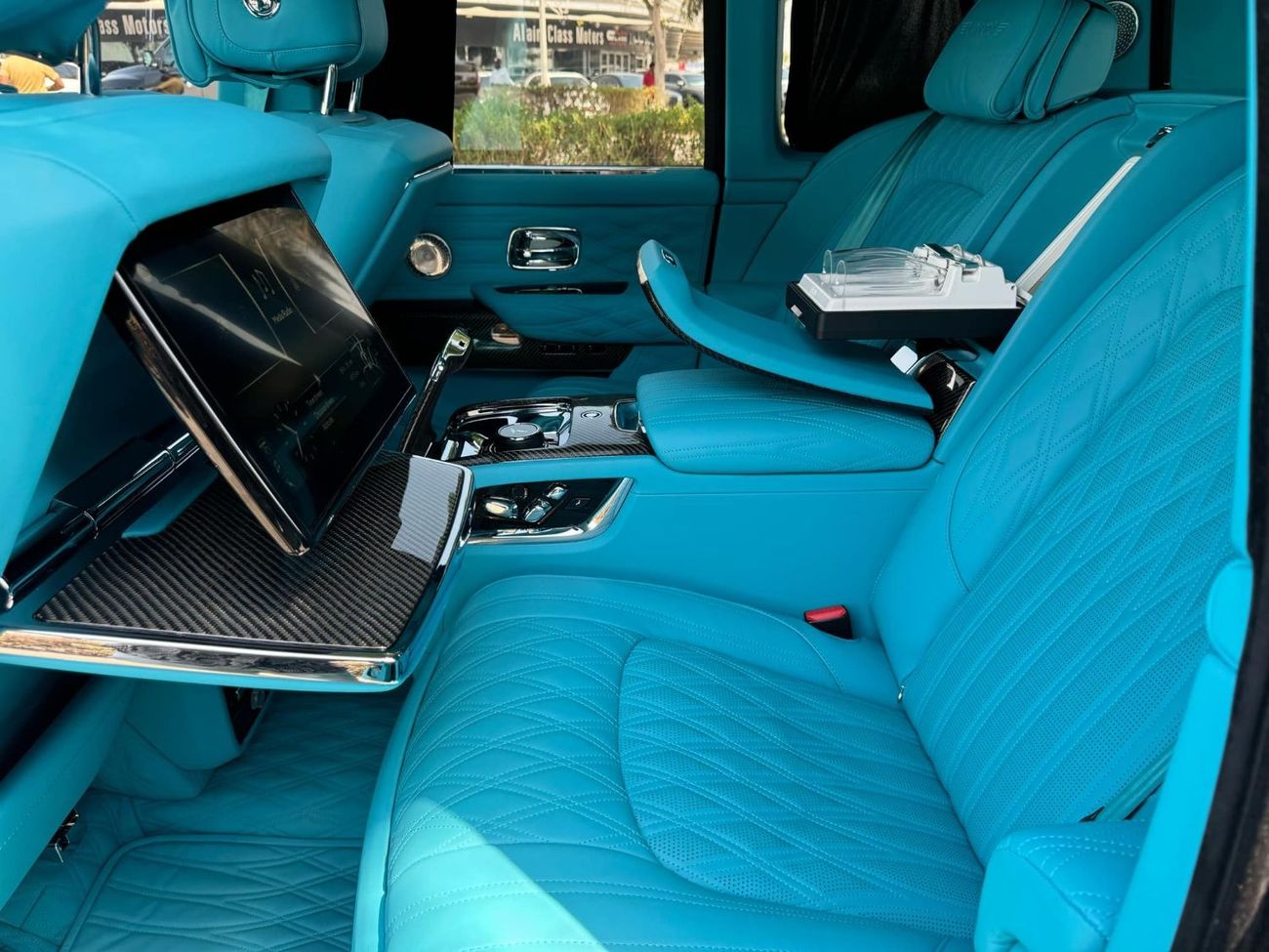 Rolls-Royce Cullinan Std MANSORY GCC SPEC NEAT AND CLEAN LESS KILOMETER