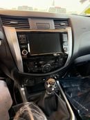 نيسان نافارا Std 2.5L 4WD M/T Nissan Navara 2.5L 4WD M/T