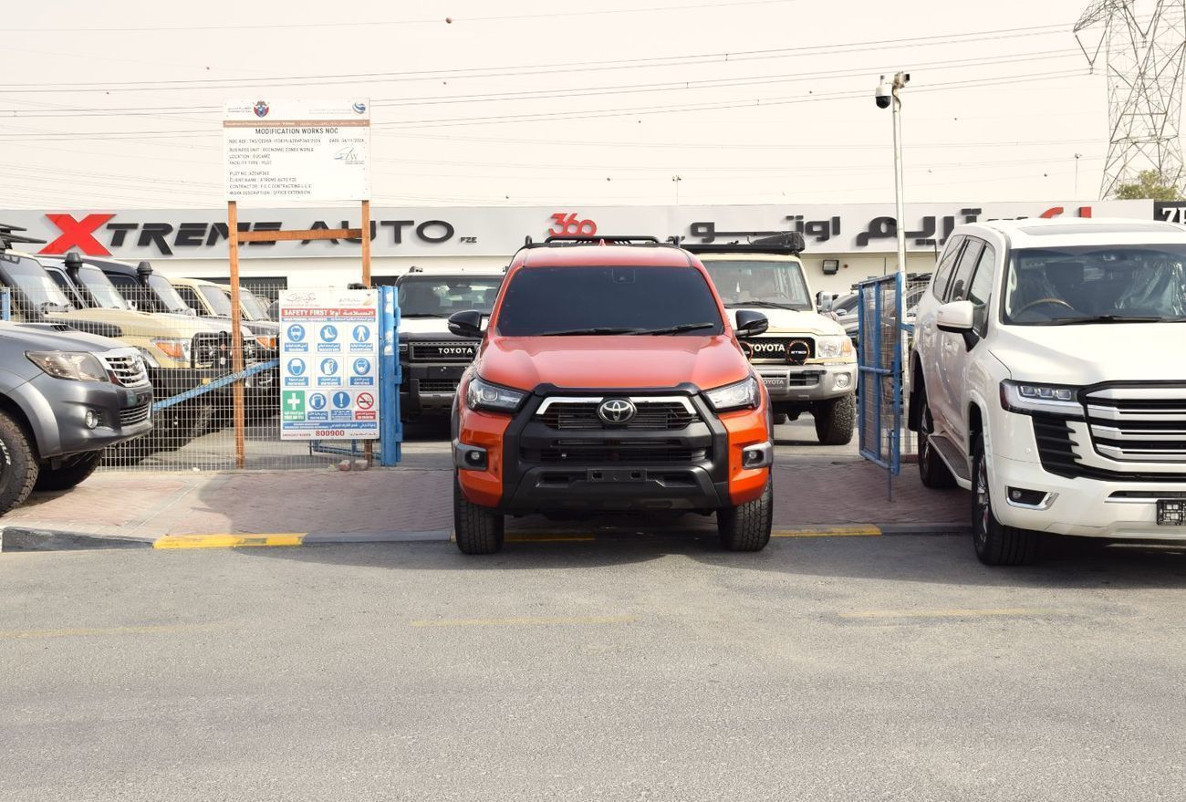 تويوتا هيلوكس AWD A/T Diesel 2.8 (Right Hand Drive)