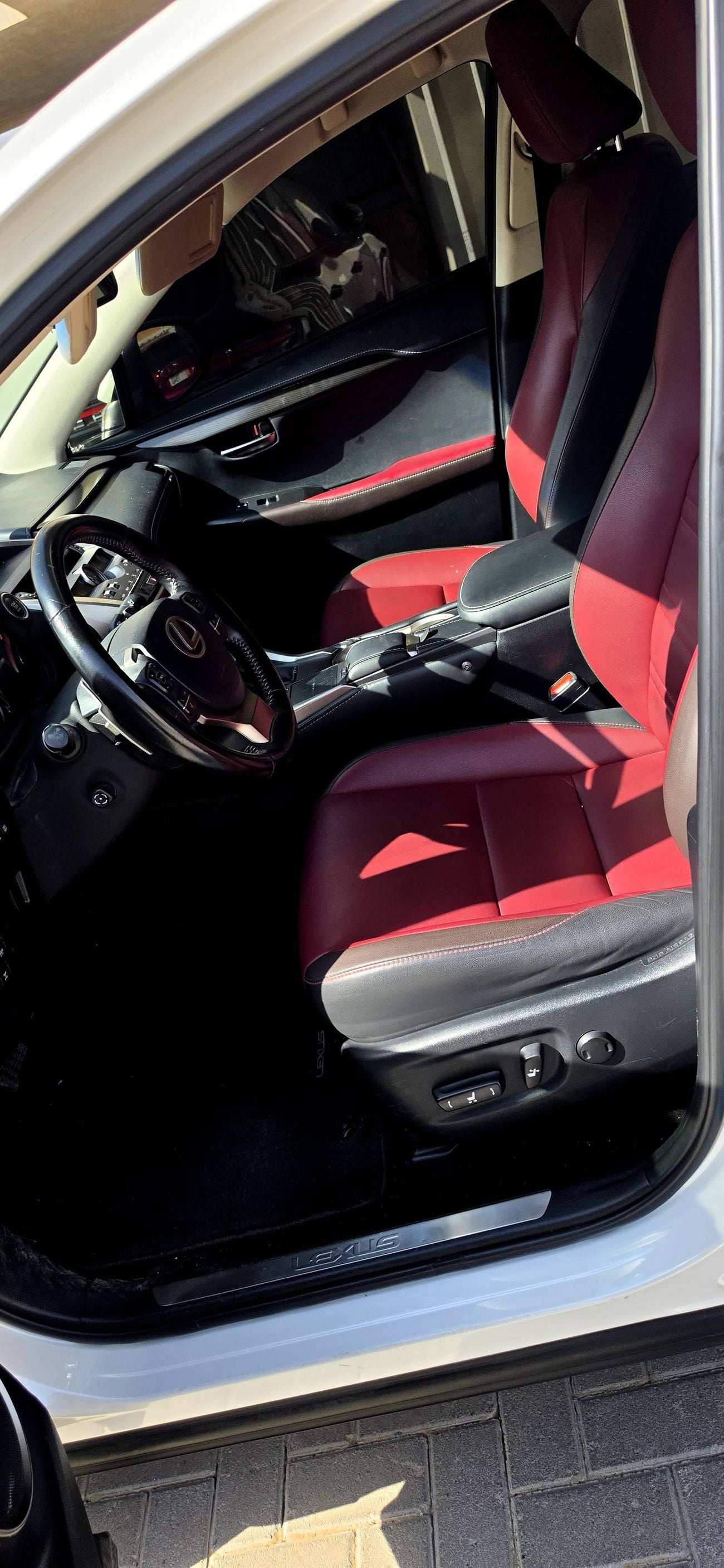 لكزس NX 300 PREMIER
