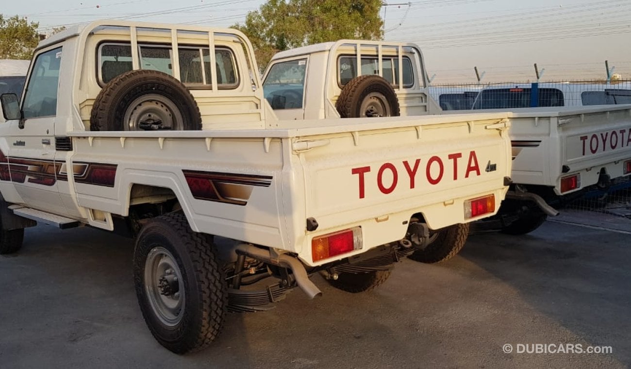 تويوتا لاند كروزر بيك آب TOYOTA LAND CRUISER - V8 DSL - 2020