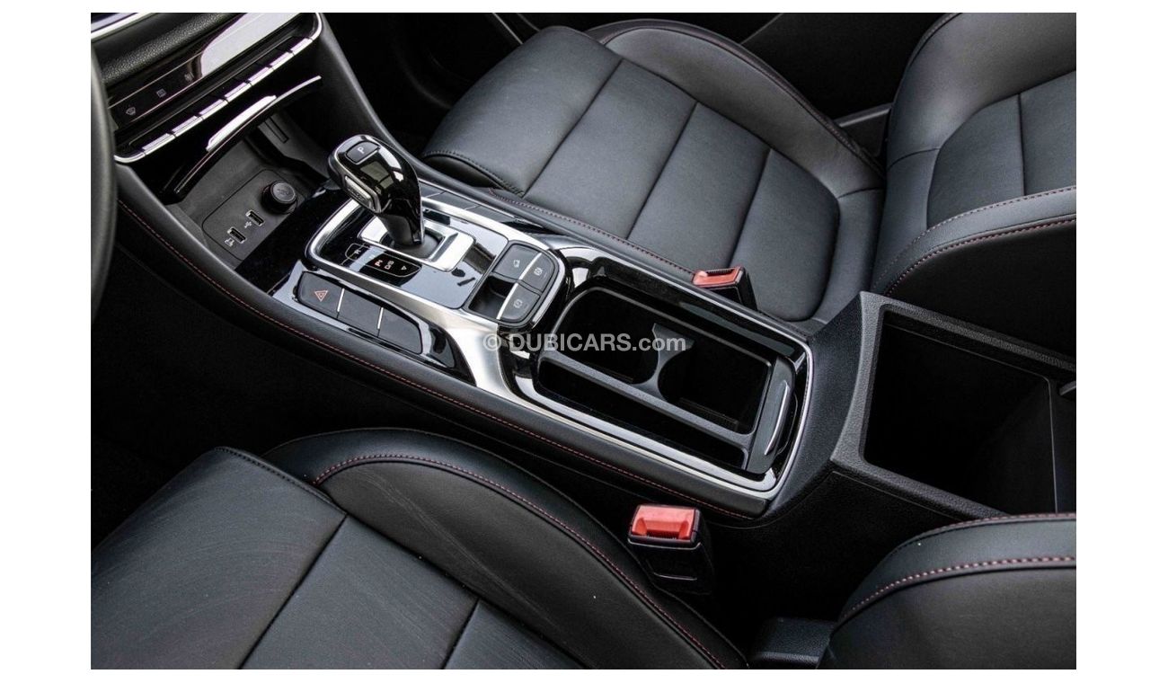 أم جي HS 2020 MG HS 4X2 1.5 LUXURY - أبيض من الداخل أسود