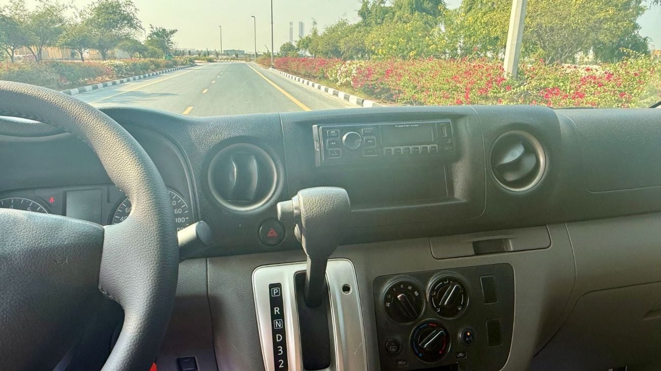 نيسان أورفان Panel Van Std 2.5L A/T (3 Seater) Petrol (5 Door)