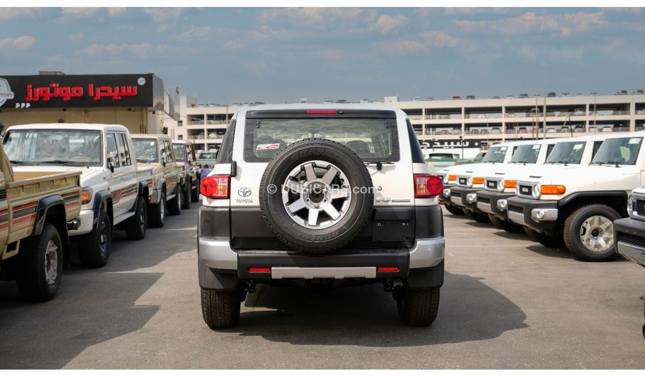 Toyota FJ Cruiser TOYOTA FJ CRUSIER 4WD 4.0L 2023 BASIC
