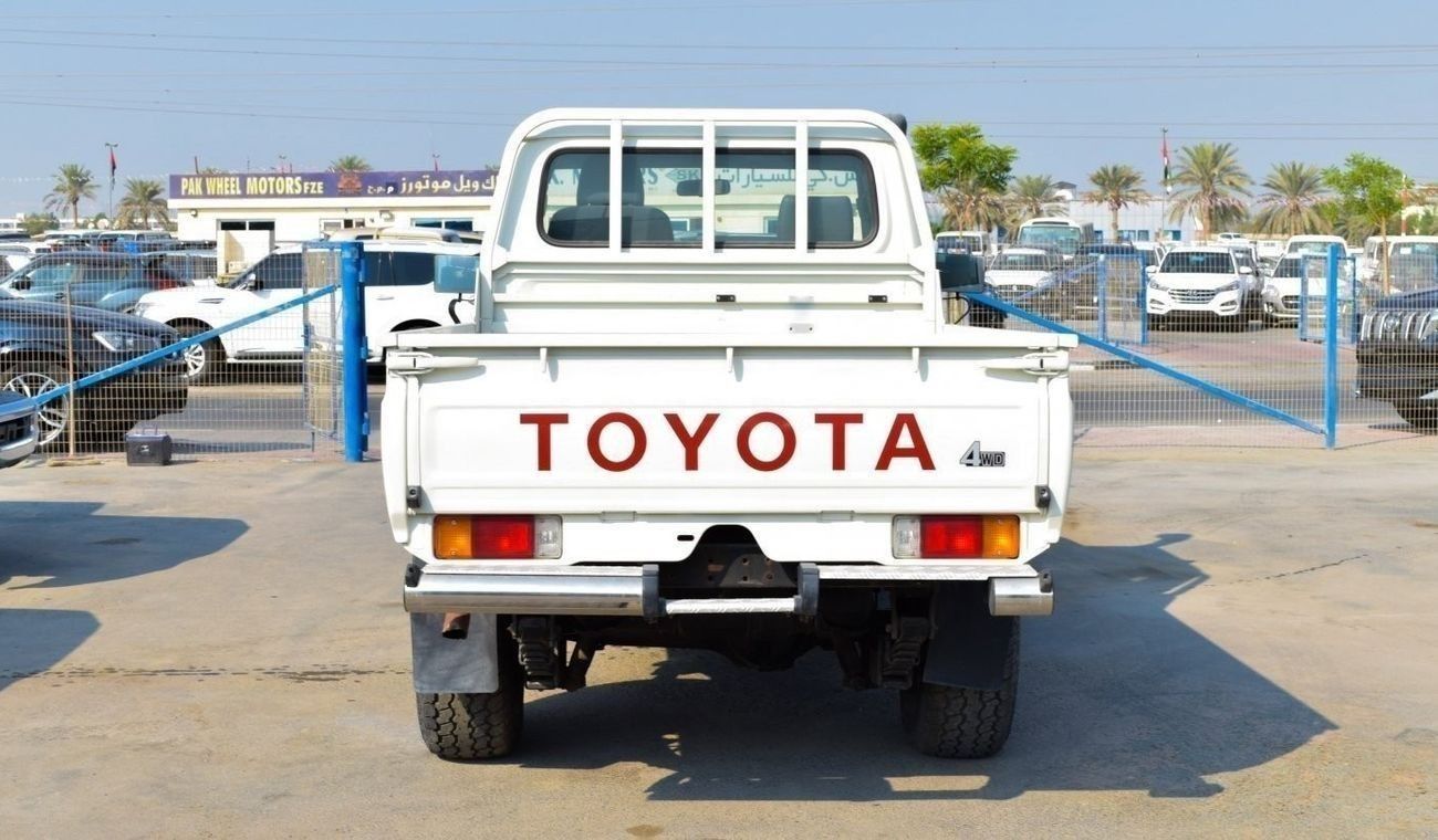 تويوتا لاند كروزر بيك آب LX V8 d