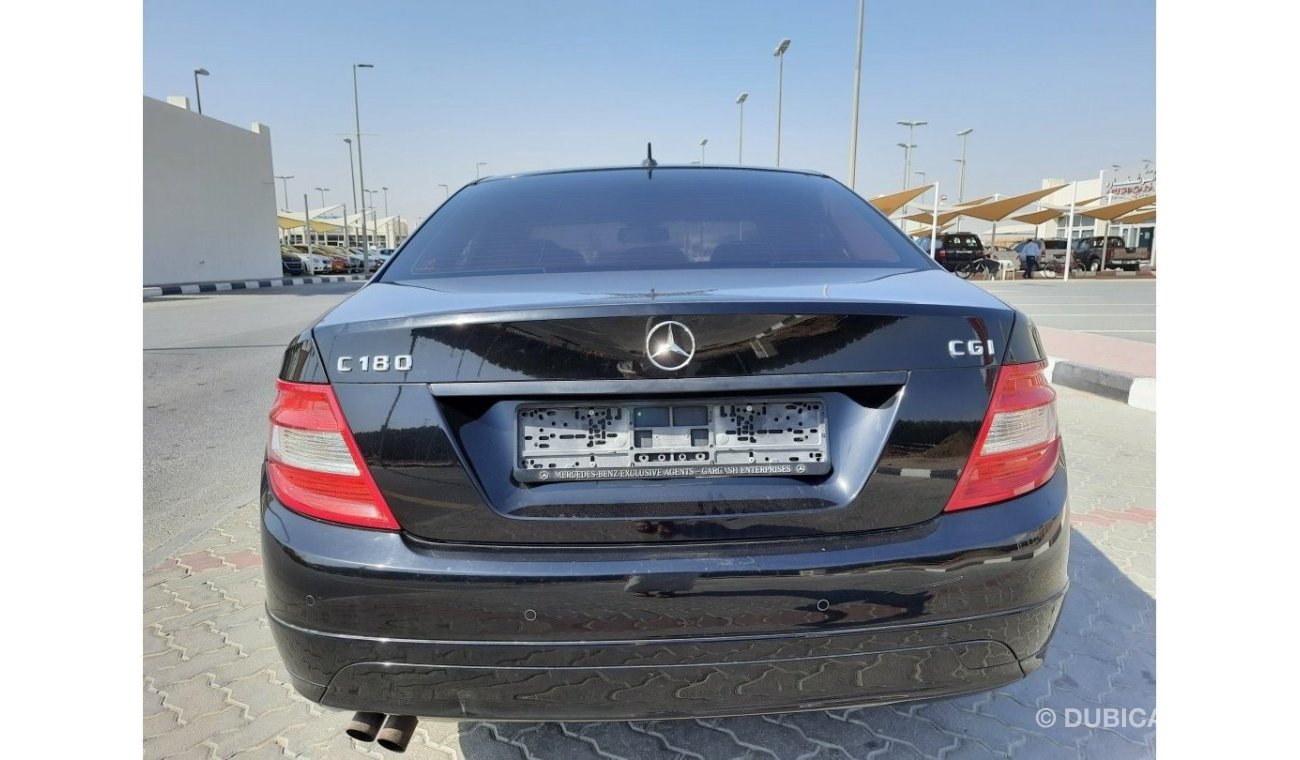 Mercedes-Benz C 180 Mercedes Benz 2011..... 1,8 gcc very celen car