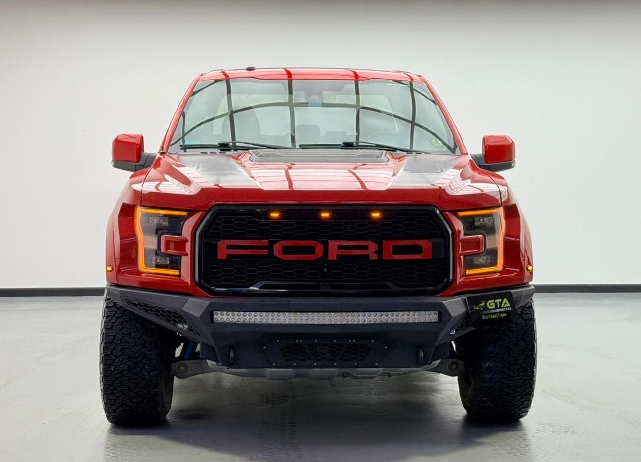 Ford F-150 2018 Ford F-150 Raptor, Full Service History, Carbon Fiber Interior, Excellent Condition, GCC