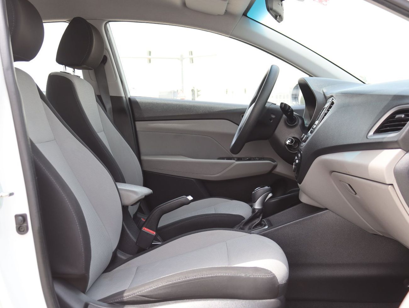 Hyundai Accent A 2023 Hyundai Accent car in excellent condition, Gulf spec, with no accidents and a mileage of 58,0