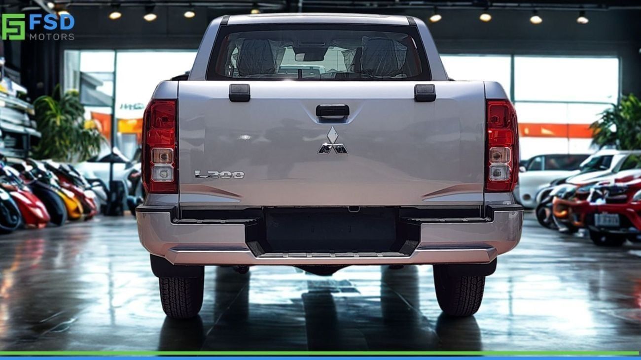 ميتسوبيشي L200 Mitsubishi L200 2.4L Diesel D-Cabin 4x4 GL M/T Mid-Line MY-2025