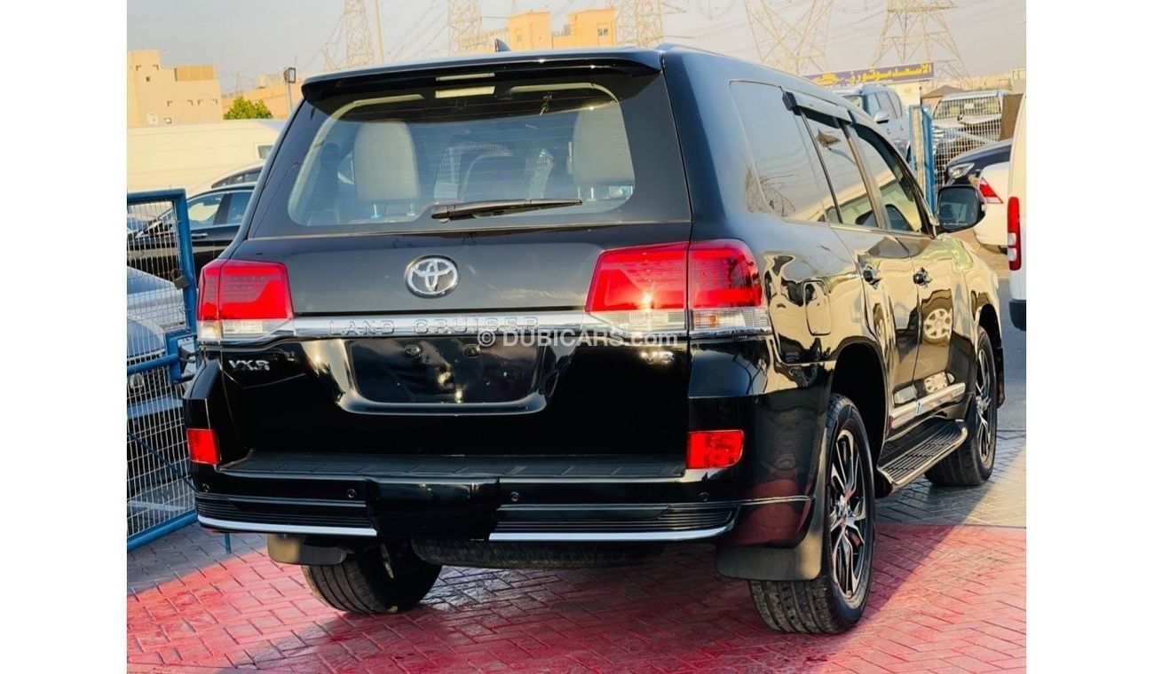 تويوتا لاند كروزر Toyota Landcruiser RHD Diesel engine model 2020 car very clean and good condition