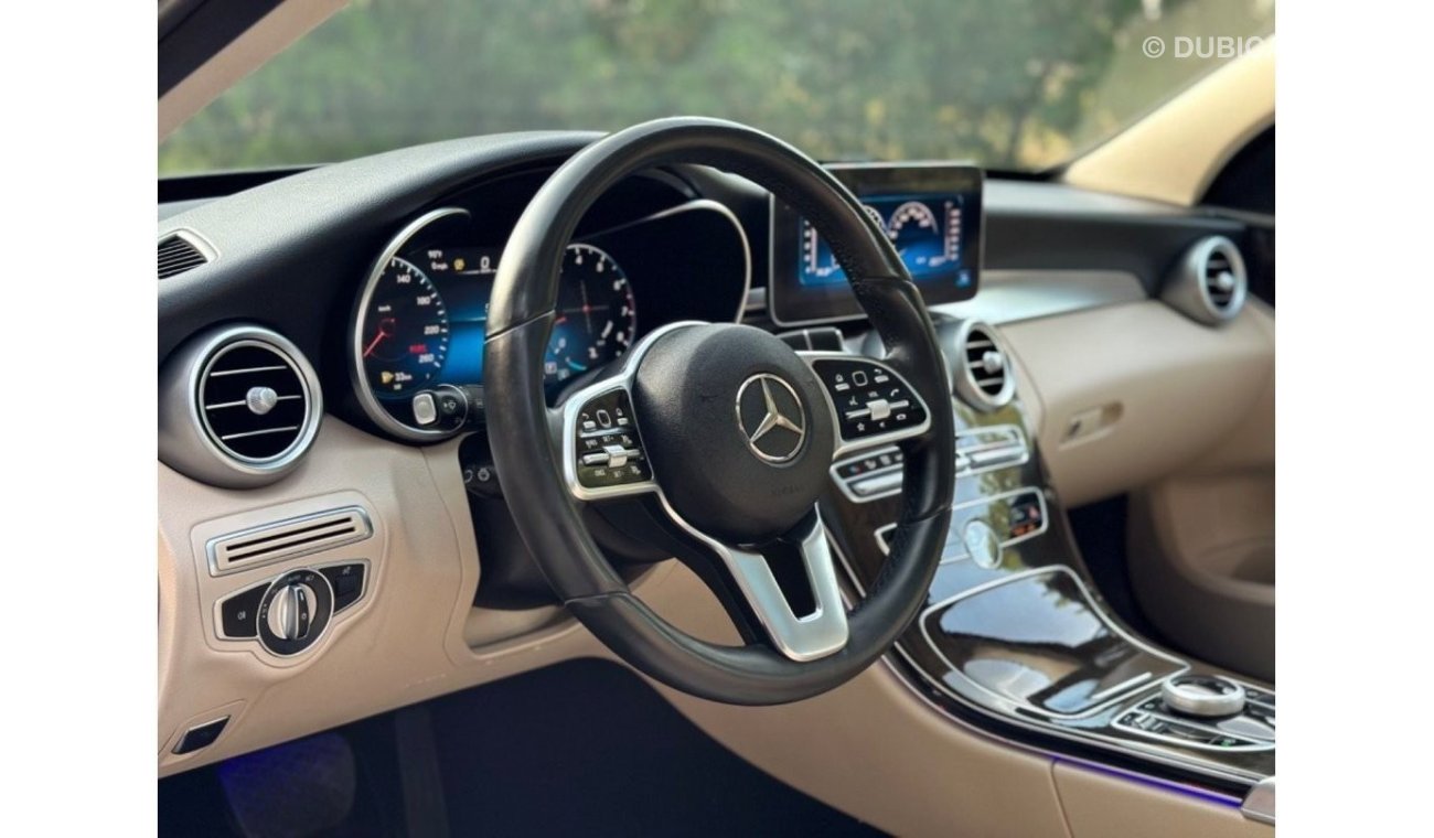 Mercedes-Benz C 300 Premium +