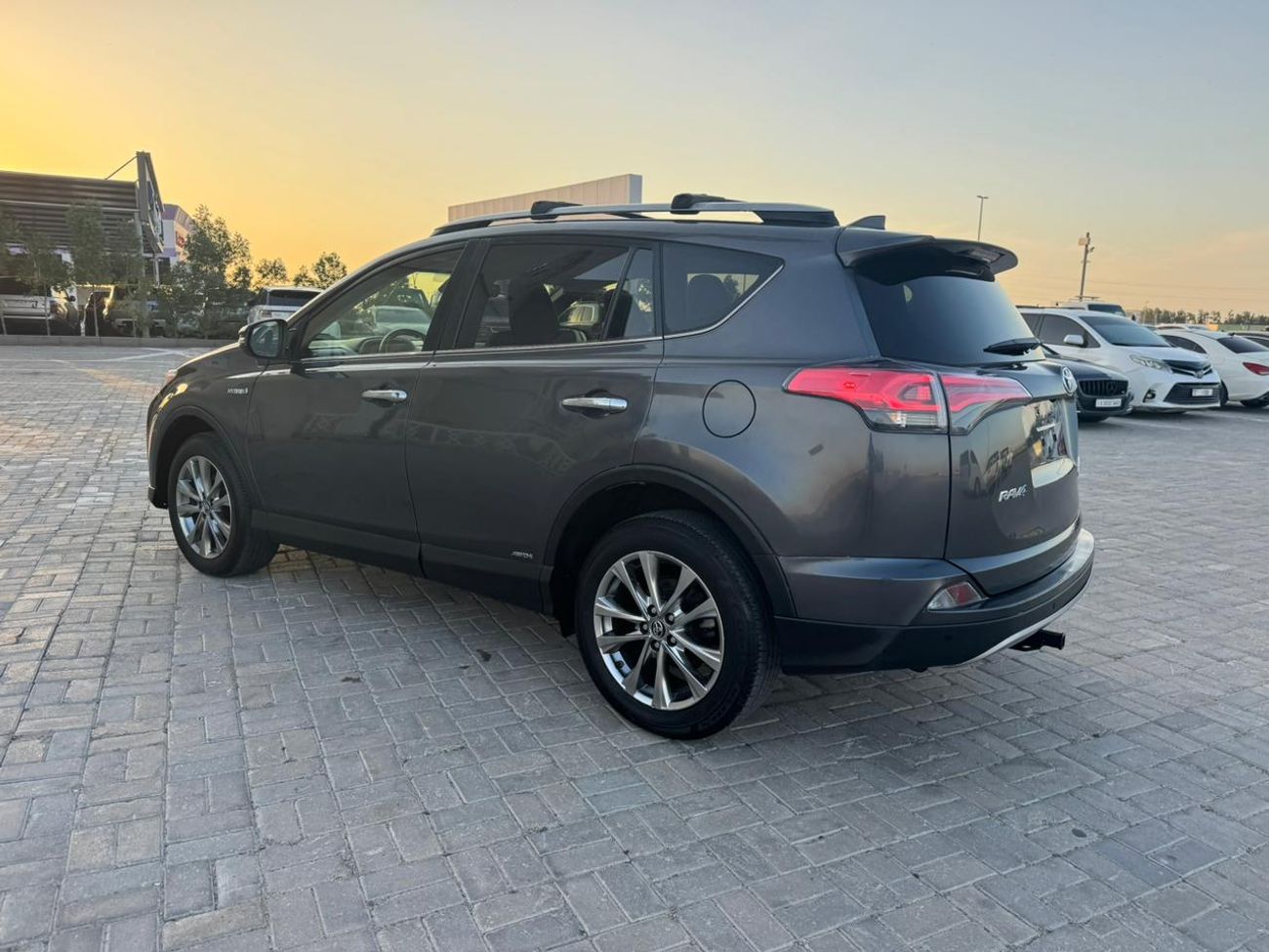 Toyota RAV4 Toyota Rav4 2017 hybrid limited