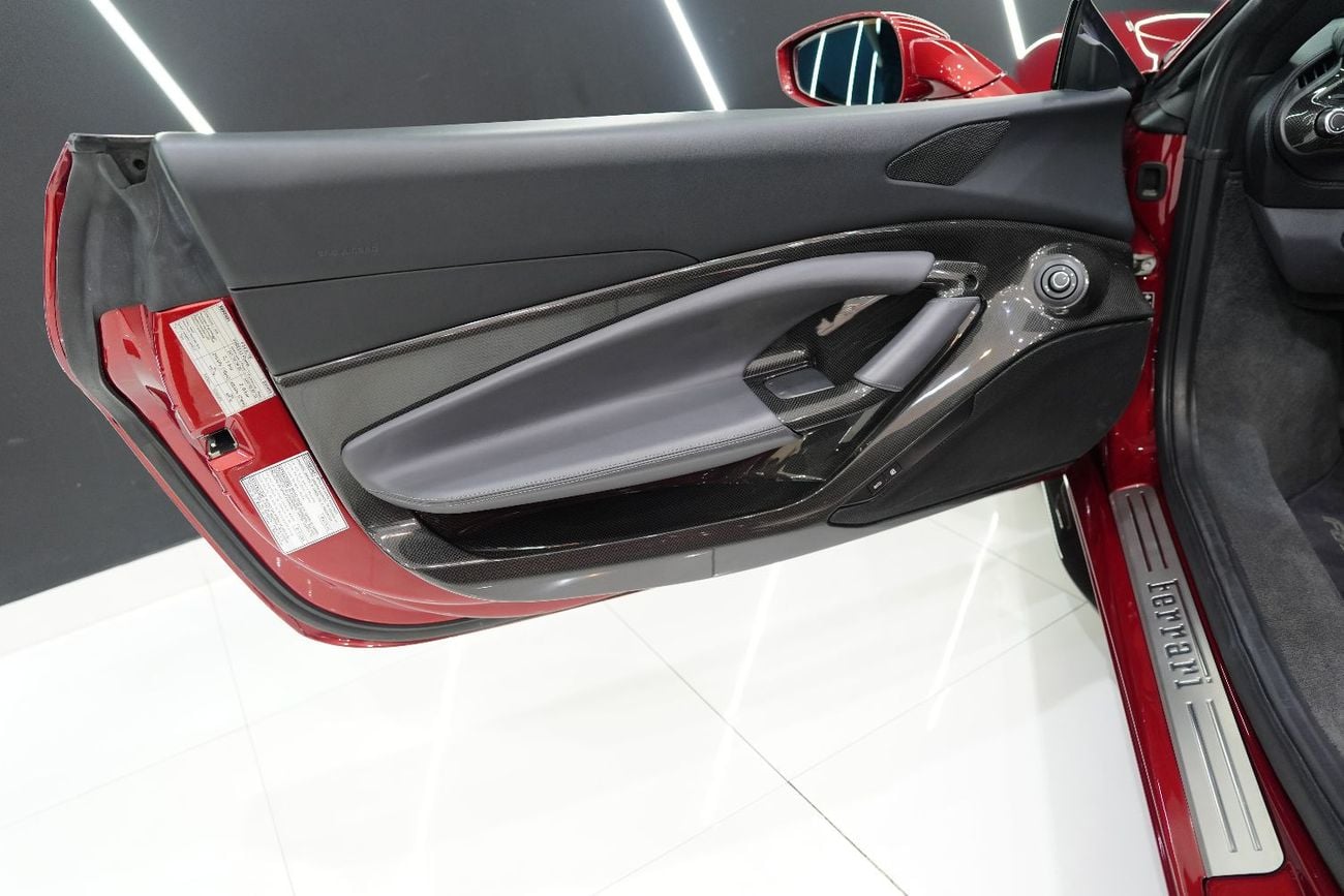 فيراري ف ٨ سبيدر 3.9T V8 Passenger Display, Suspension Lifter, Full Carbon Fiber Package!!