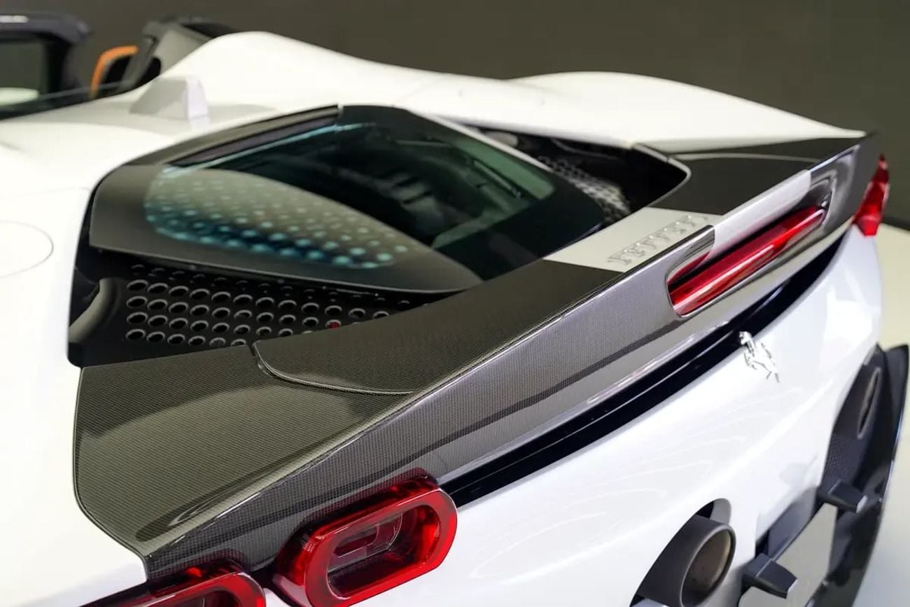Ferrari SF90 SPIDER ASSETTO FIORANO