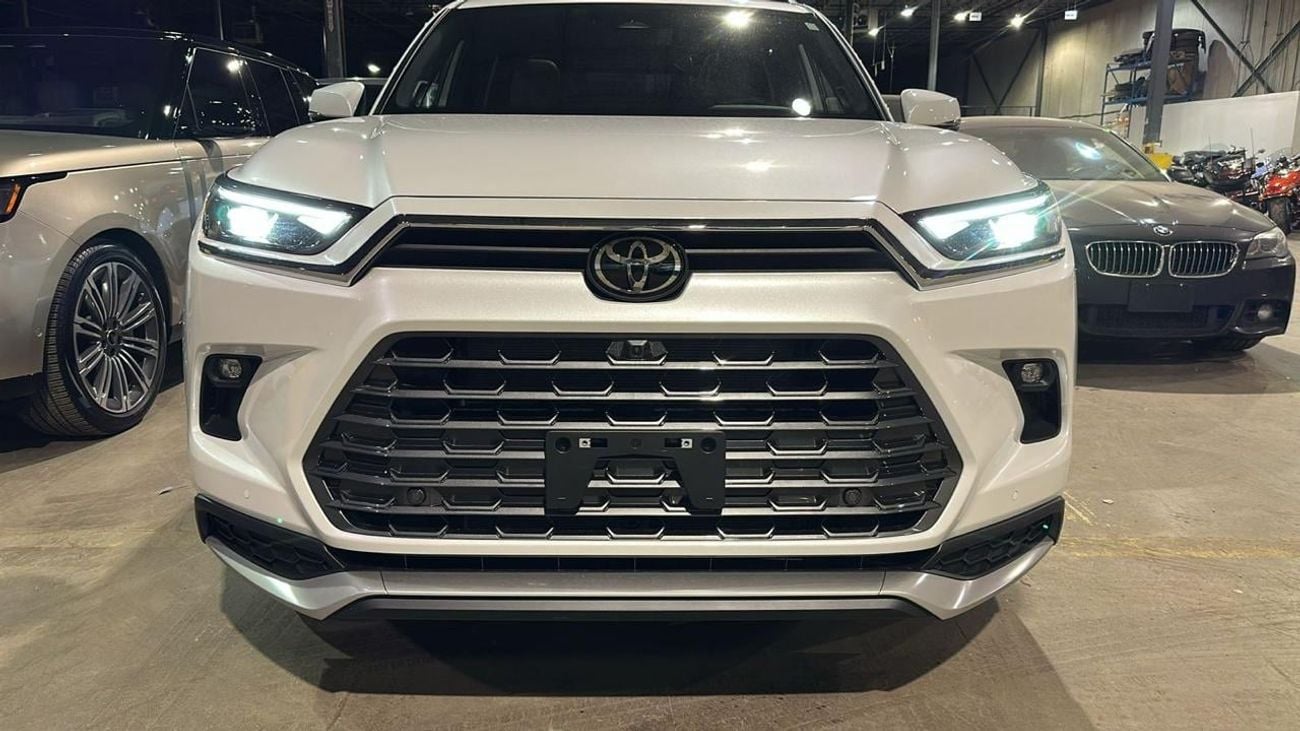 Toyota Grand Highlander PLATINUM HYBRID MAX