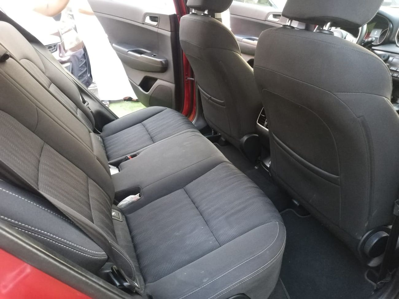 كيا سبورتيج خليجى  صبغ وكالة 1600 سى سى موديل 2018 مثبت سرعة تحكم رنجات أنوار ضباب بحالة ممتازة