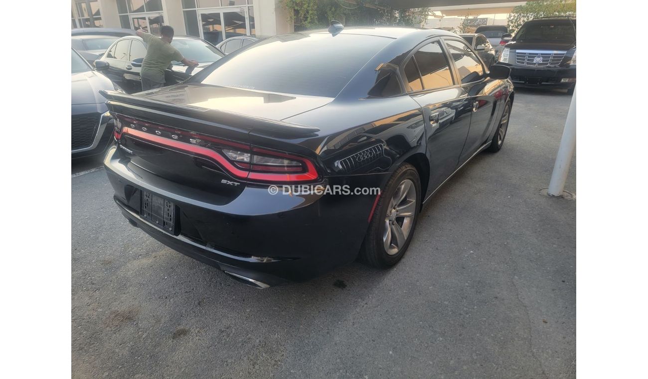 Dodge Charger SXT