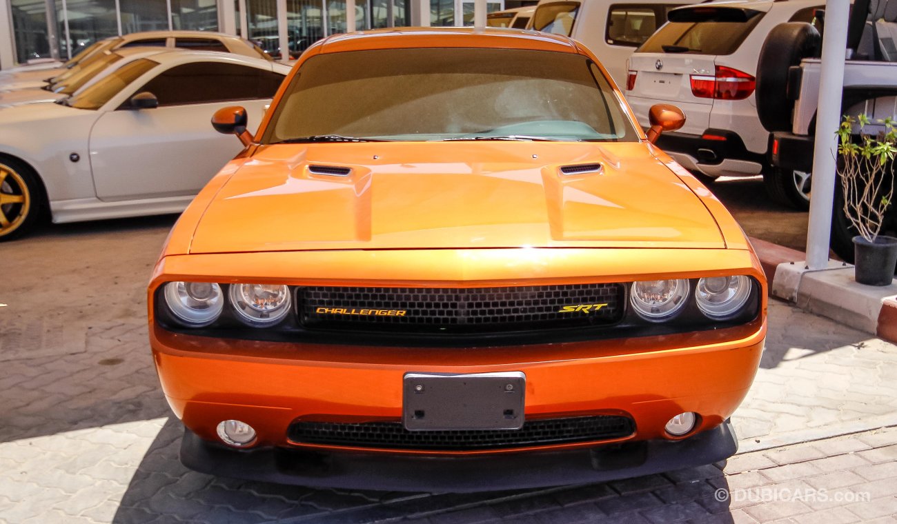 Dodge Challenger SRT8