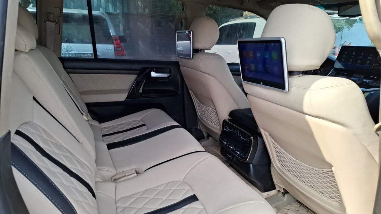 Toyota Land Cruiser GXR 4.0L (271 HP) 4WD FACELIFT TO LC300 INTERIOR AND EXTERIOR