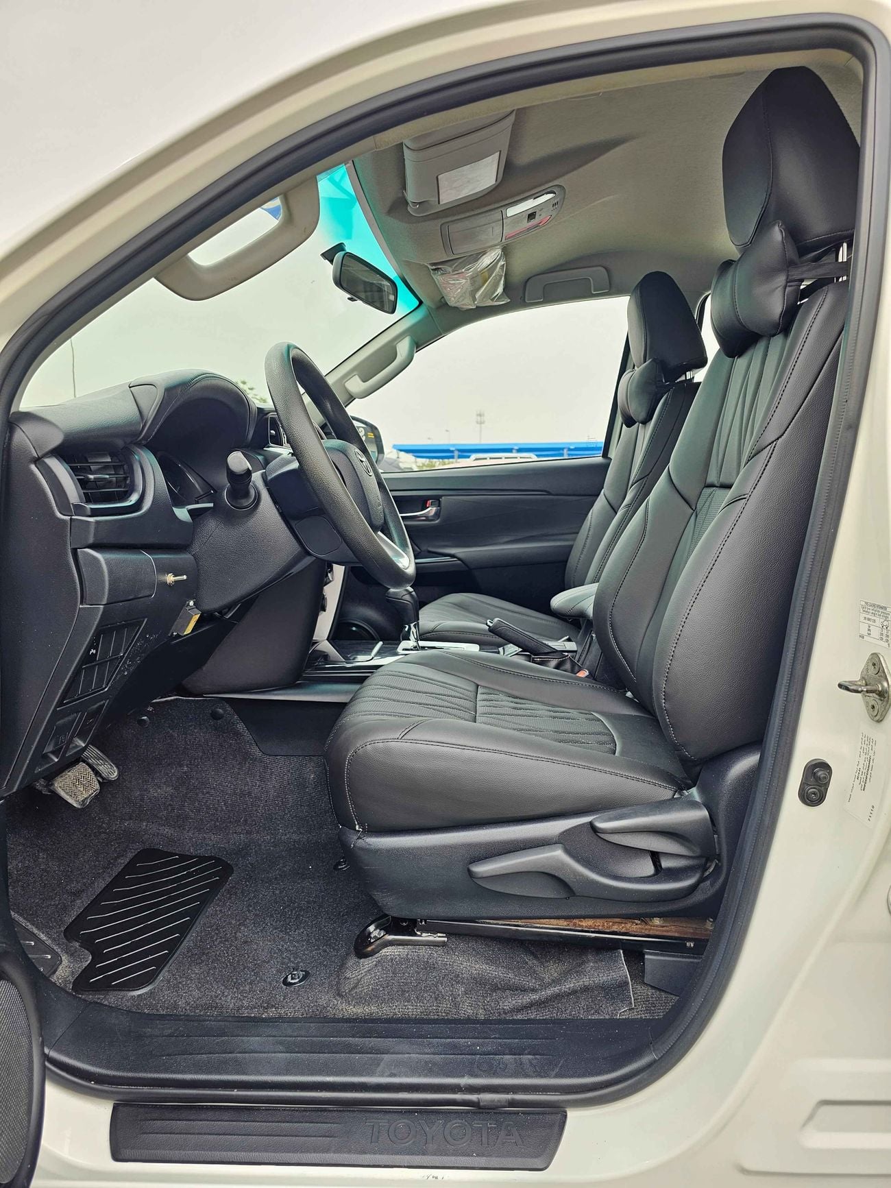 Used Toyota Fortuner EXR / V4/ 4WD/ DVD REAR CAMERA/ LEATHER SEATS/ ORG ...