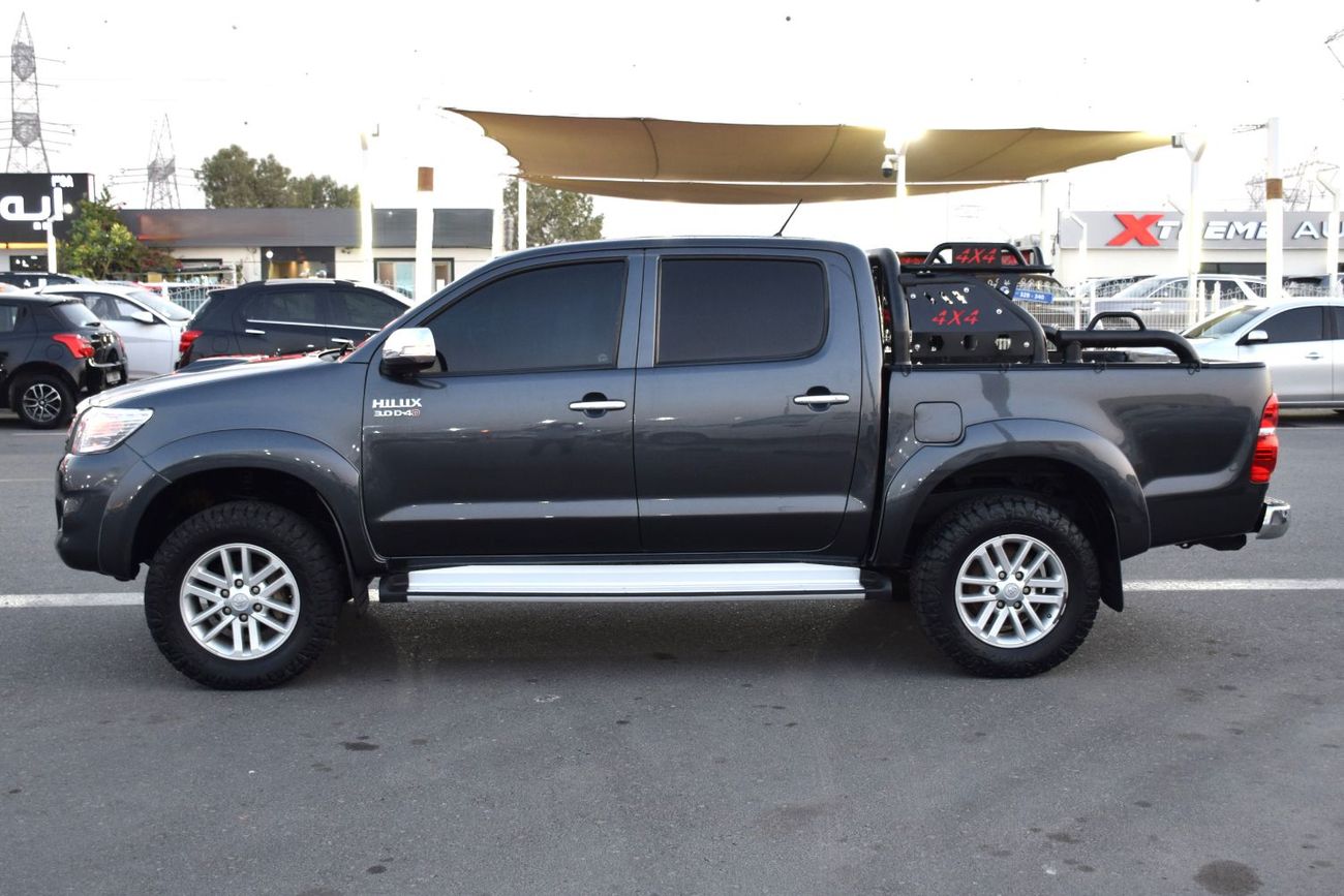 تويوتا هيلوكس 4x4 Diesel 3.0L Right Hand (Export Only)