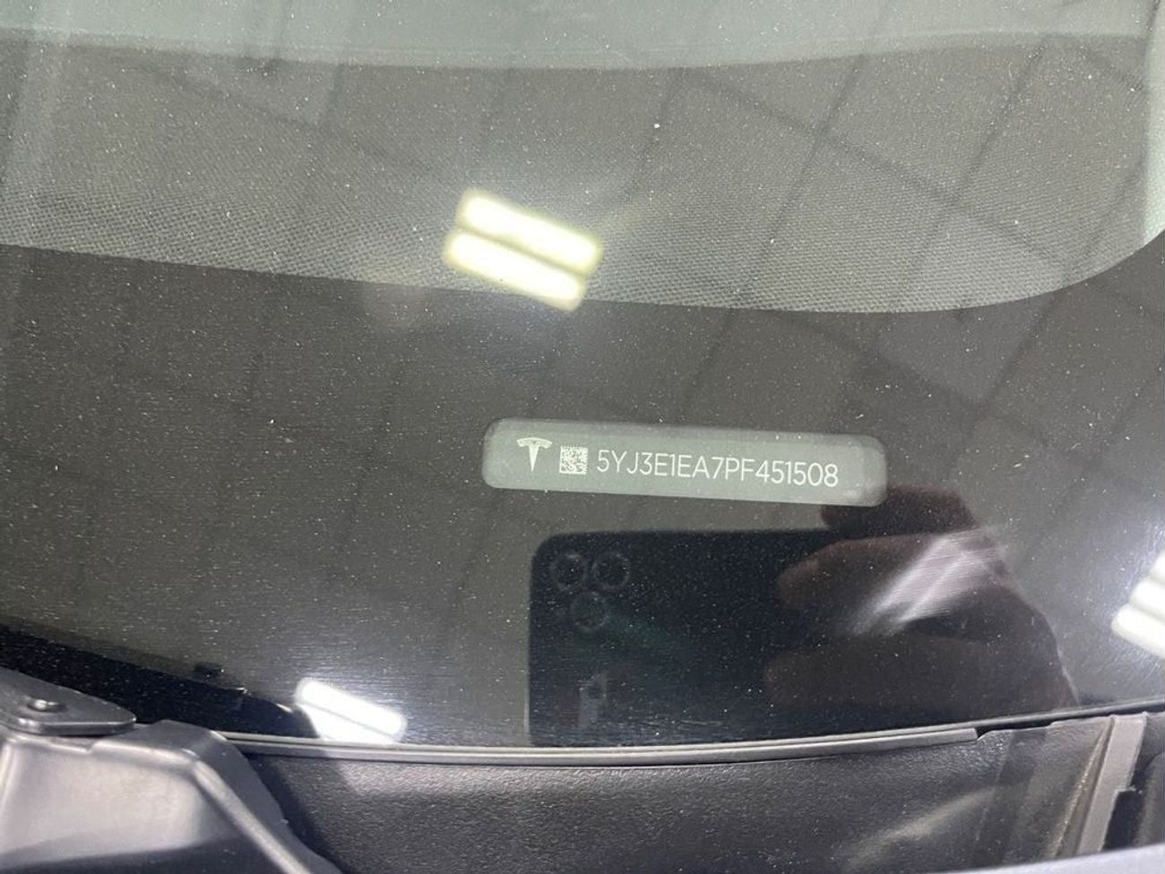 تسلا موديل 3