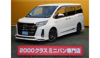 Toyota Noah ZWR80W