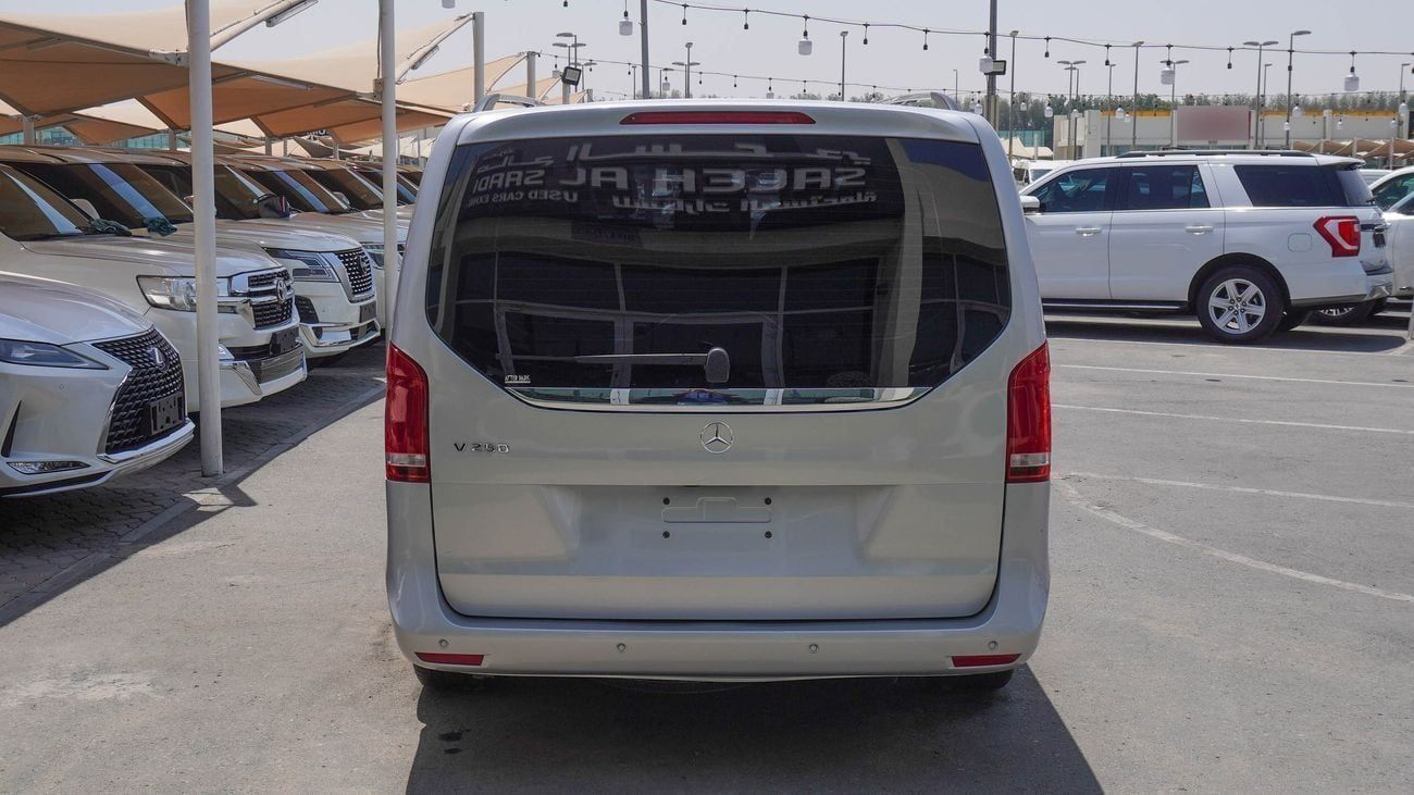 Mercedes-Benz V 250