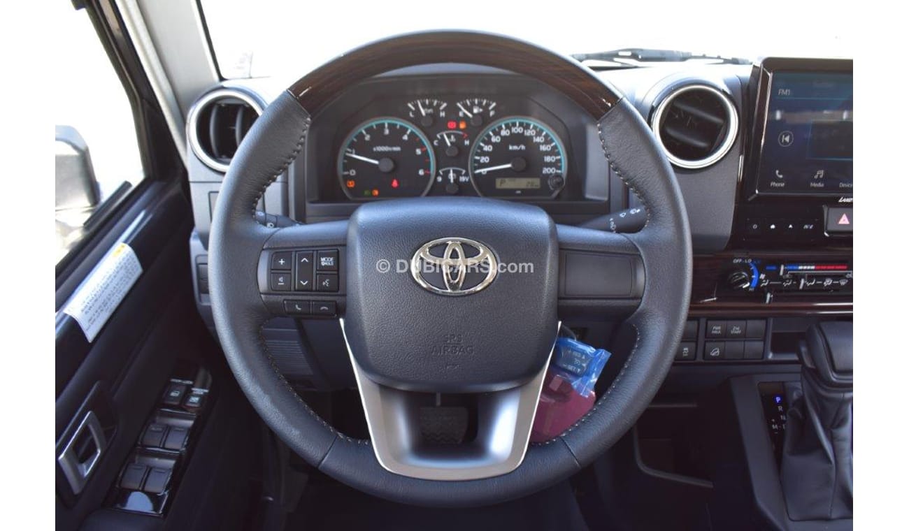 Toyota Land Cruiser Pick Up Double Cab 79 Limited  2.8L Turbo Diesel 4WD Automatic