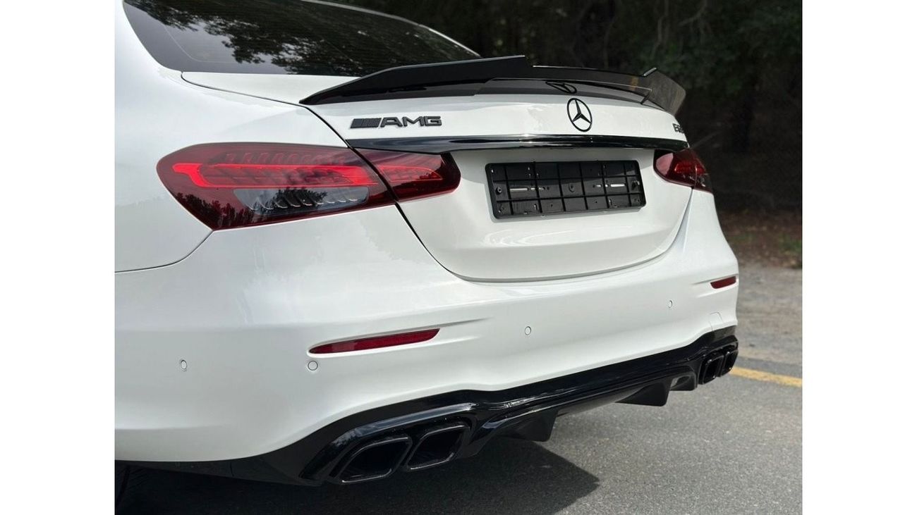 Mercedes-Benz E300 AMG MERCEDS E300 KIT 63