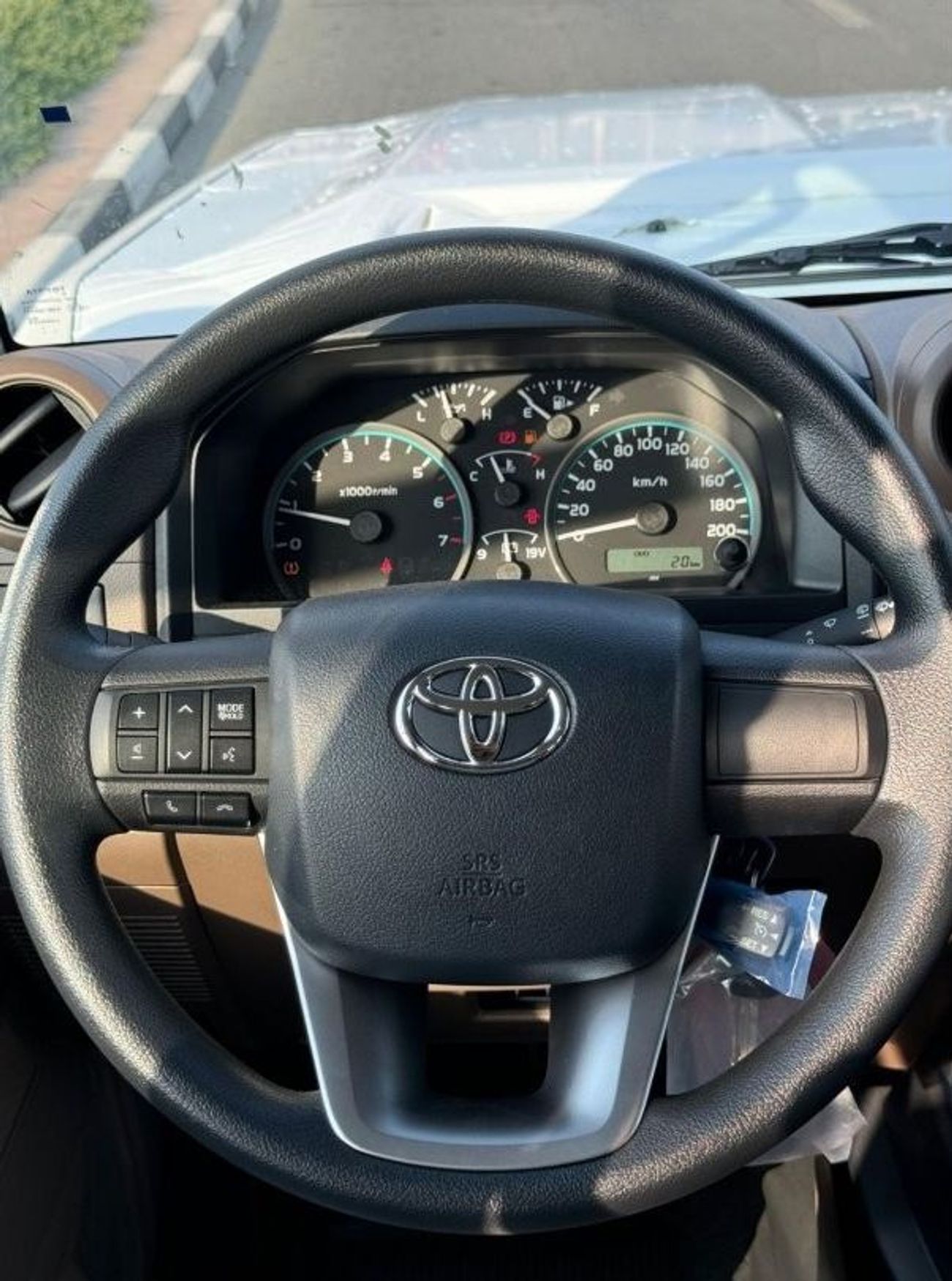 Toyota Land Cruiser 70 TOYOTA LANDCRUISER 76 4.0L V6 PETROL GRADE E MANUAL