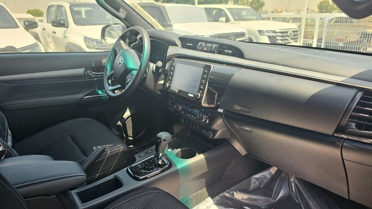 تويوتا هيلوكس ADVENTURE 4.0L V6 PETROL DC AT 4WD 2026MODEL WITH COMPRESSOR DIGITAL REAR VIEW MIRRROR