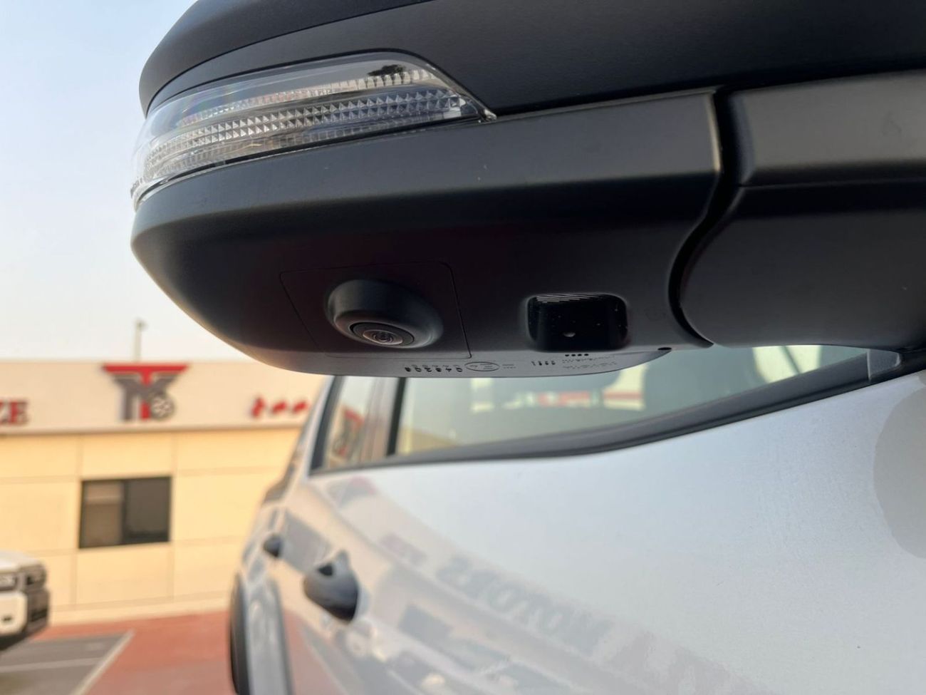 Toyota Hilux TOYOTA HILUX 4.0 ADVENTURE WHITE 2025