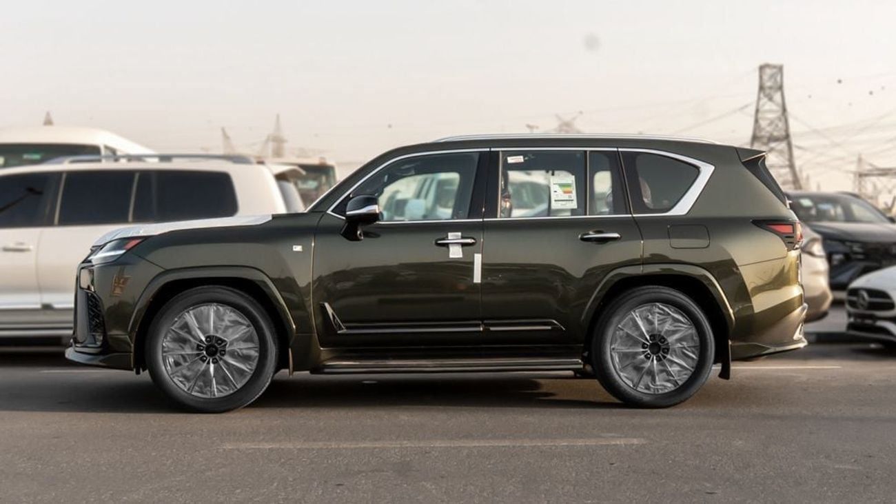 Lexus LX 600 2025 Lexus LX600 F-Sport 3.5L AT Petrol (Green-Red)