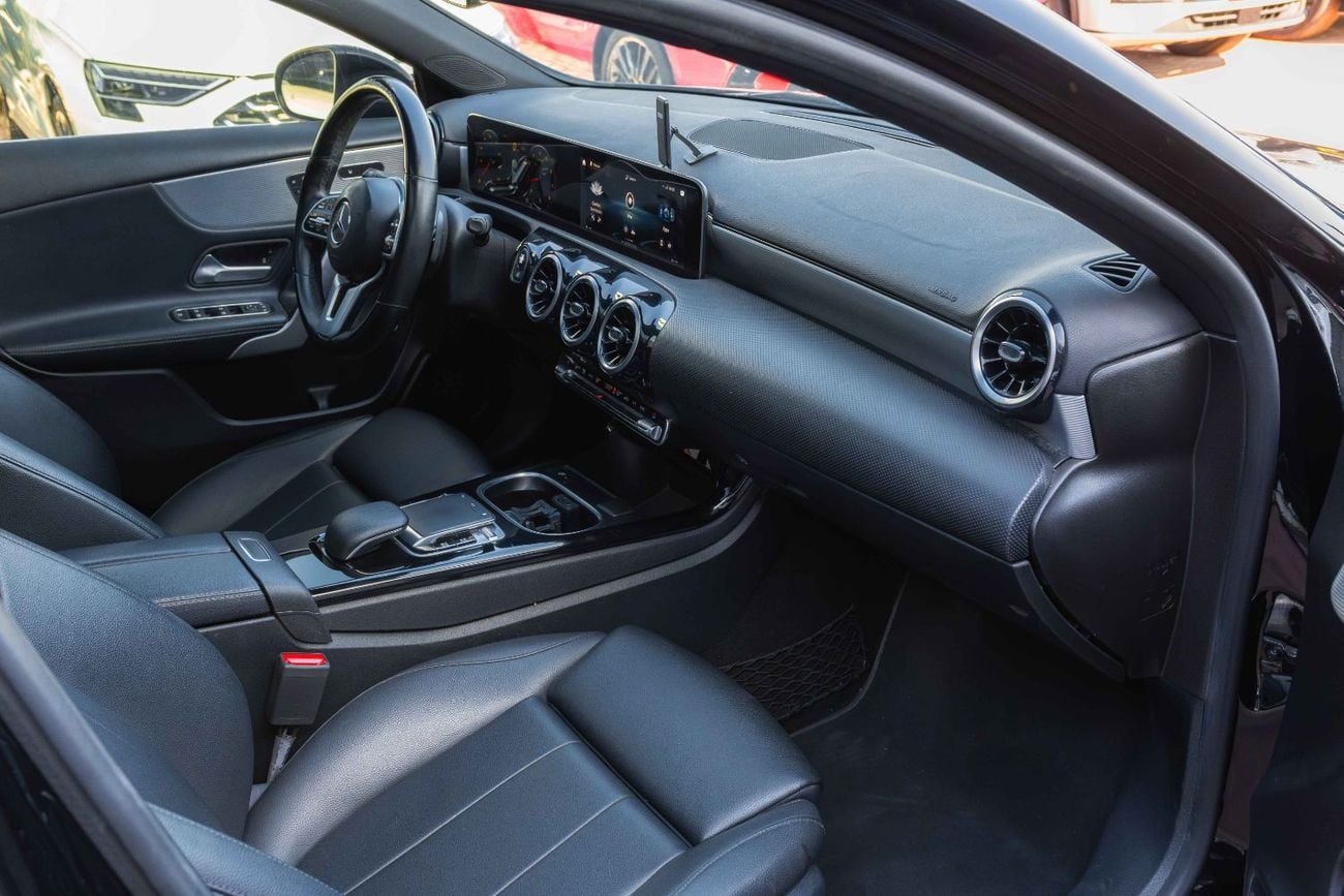 Mercedes Benz A220 STD (NON GCC) Mercedes A220 2019 (Black) 90,261 KM