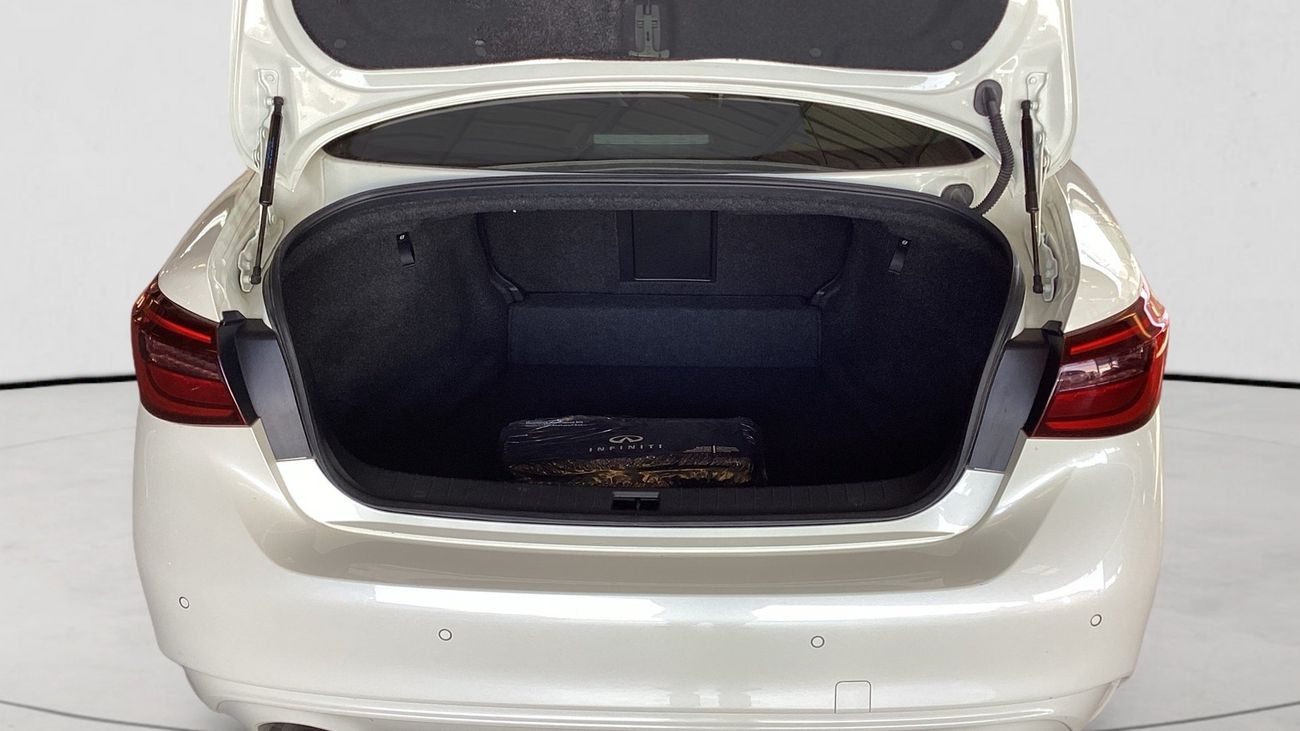 Infiniti Q50 3.0 LUXE SENSORY WOOD VISIB TRIM AUTO | Guaranteed Warranty | 0 Down Payment