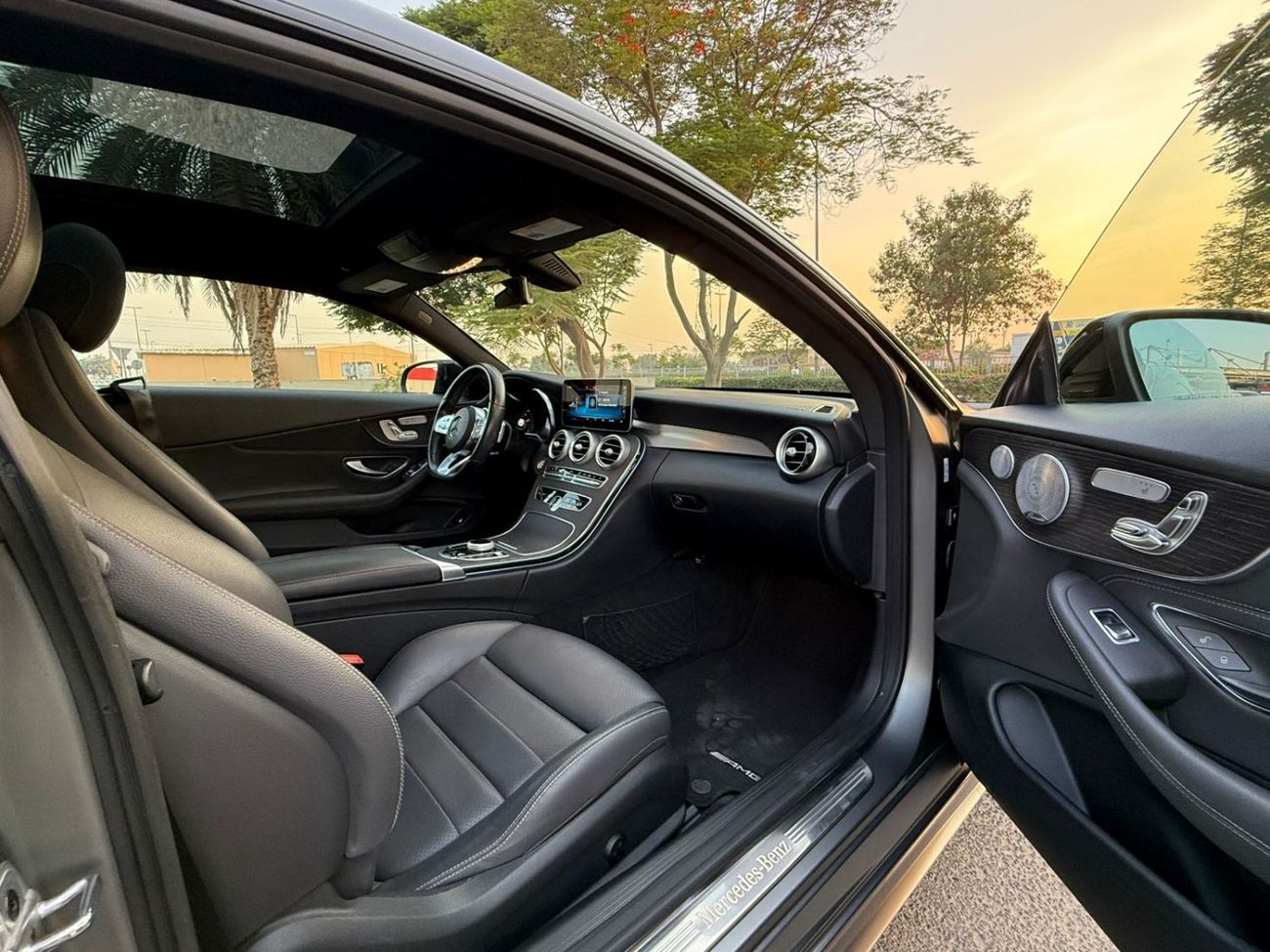 مرسيدس بنز C 300 MERCEDES C300 COUPE 209 - 1 YEAR WARRANTY