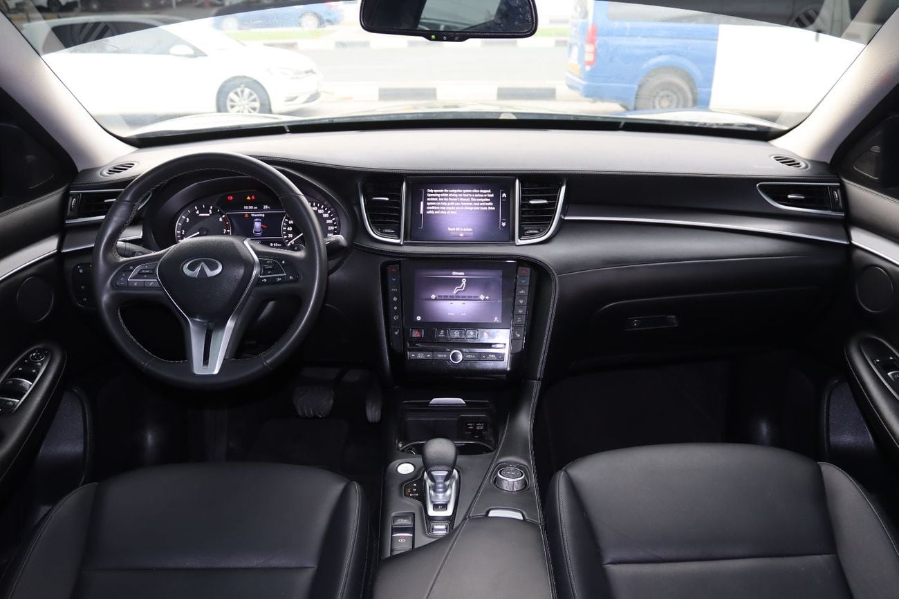 Infiniti Q50 Luxe 3.0L Infiniti Q50 - 2022 - GCC - Full Option - Accident-Free - 6 (V) - 3.0L - Excellent Conditi