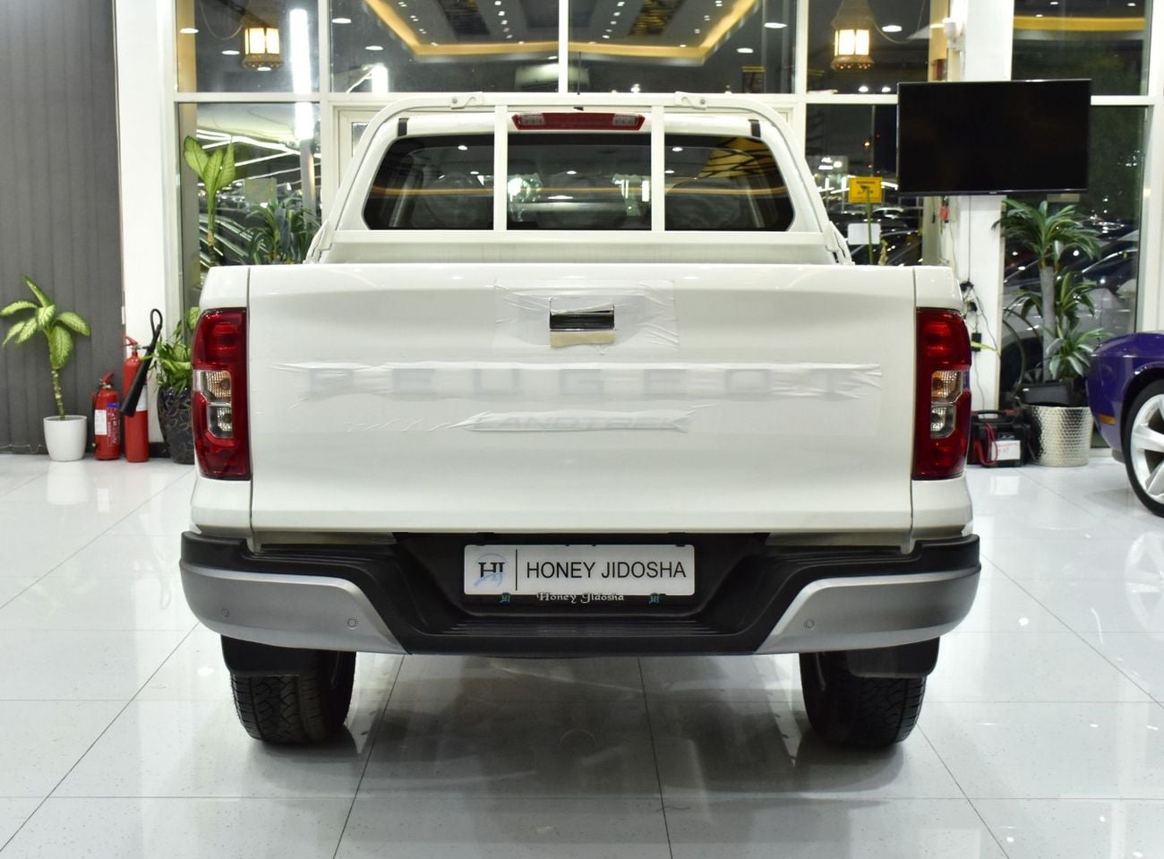 Peugeot Landtrek EXCELLENT DEAL for our Peugeot Landtrek 4x4 ( 2027 Model ) in White Color GCC Specs