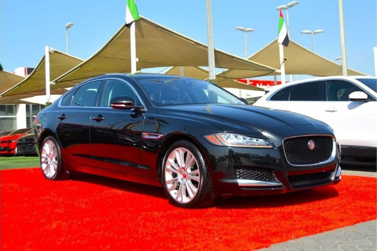Jaguar XF HSE 2.0L (300 HP)
