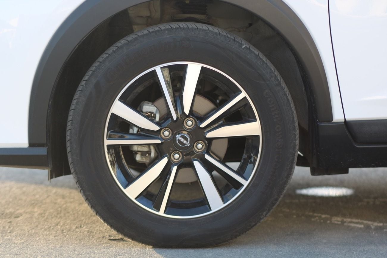Nissan Kicks SV S 1.6L || Agency Warranty || Service History Available || Zero Downpayment support