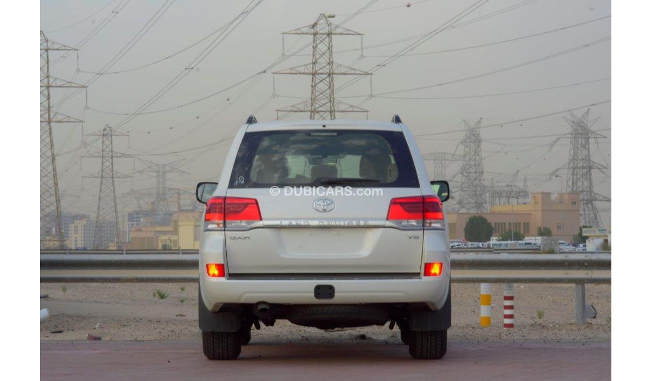 Toyota Land Cruiser 200 GXR V8 4.5L DIESEL AT