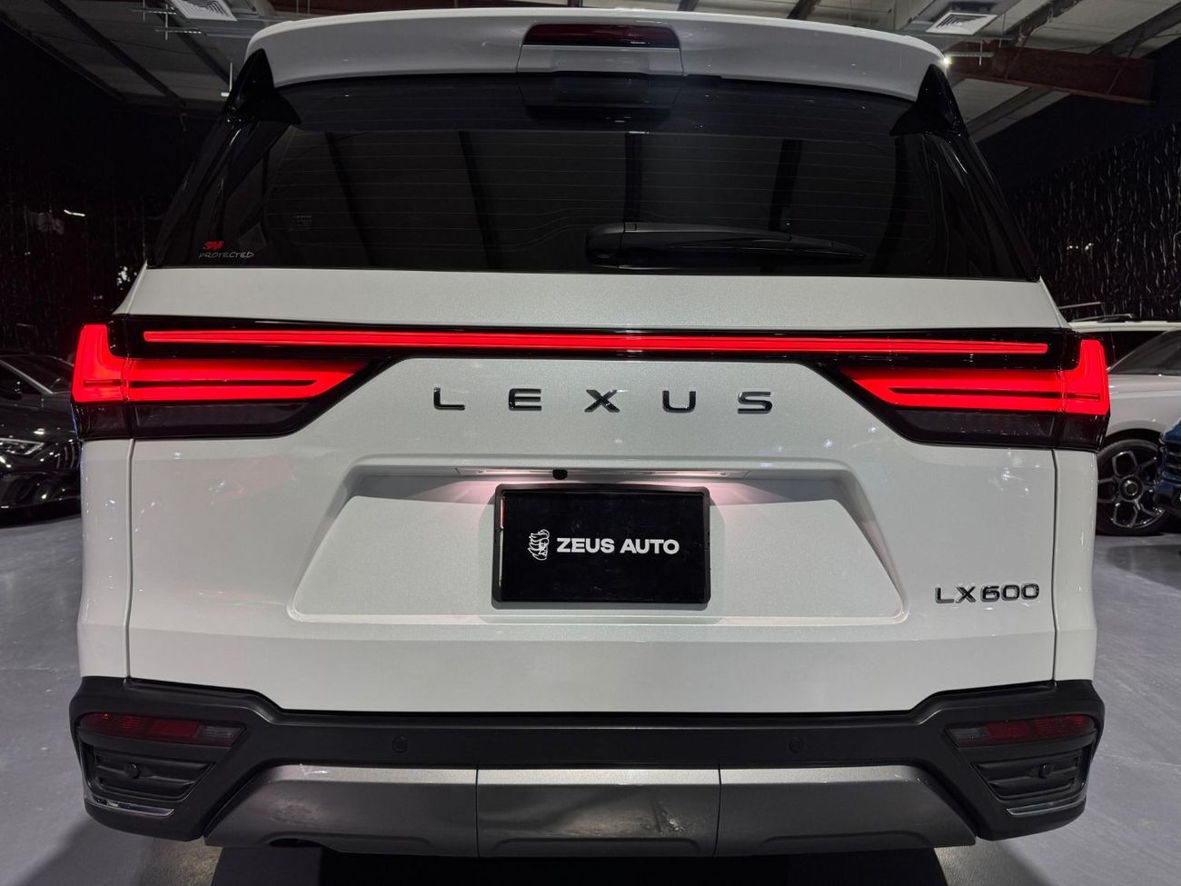 Lexus LX 600 Signature 3.5L 2023 Lexus LX600,  Lexus Warranty + Service Pack, Fully Loaded, 8 Seater, GCC