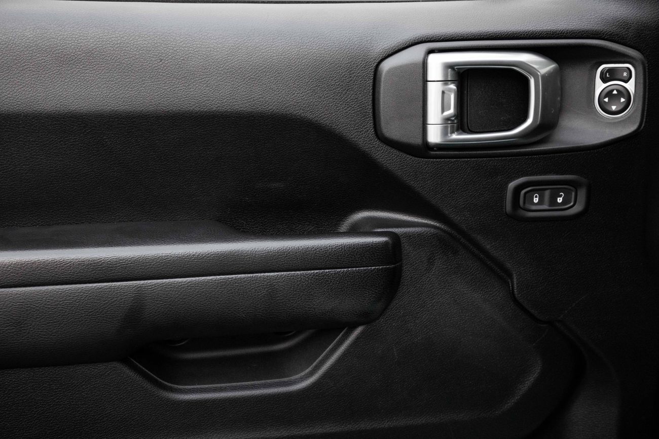 Jeep Wrangler Wrangler Sport | 2,253 P.M | 0% Downpayment | Excellent Condition!