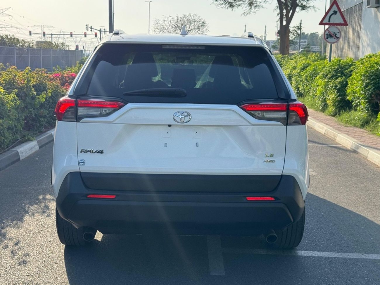 Toyota RAV4 2019 LE 4x4 LEATHER SEATS US SPEC