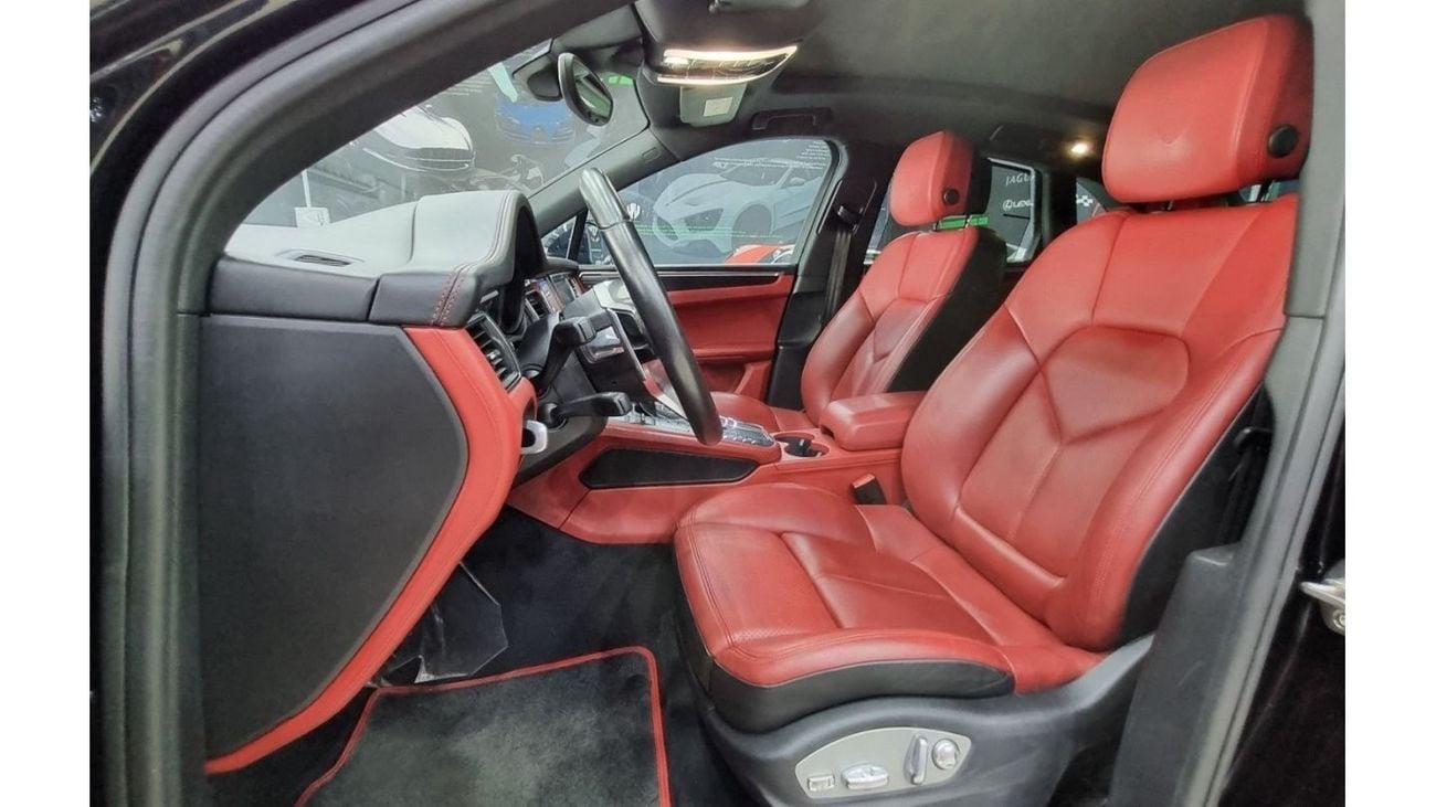 Porsche Macan PORSCHE MACAN GTS 2018 GCC ONLY 31K KM STILL UNDER PORSCHE WARRANTY