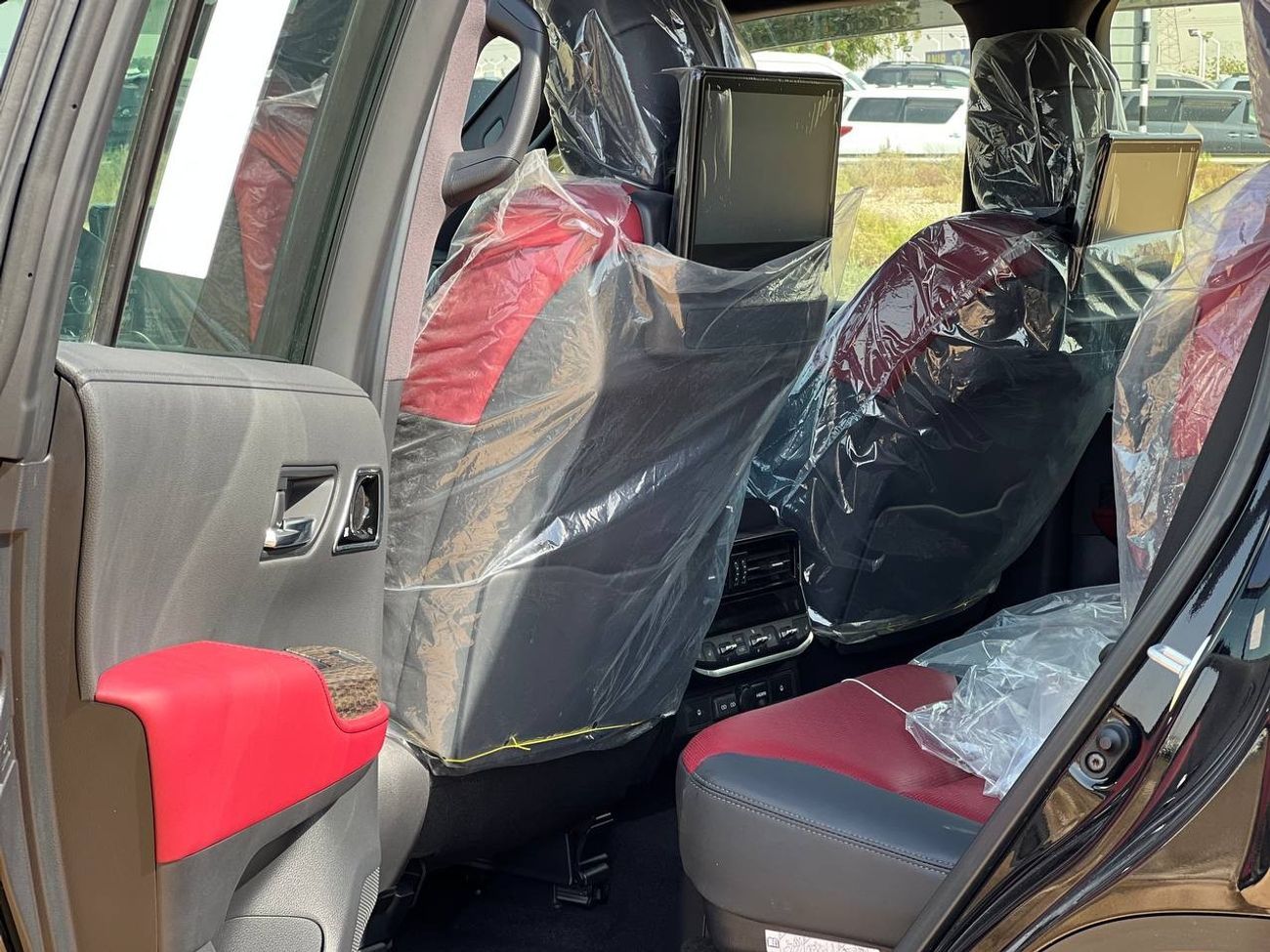 Toyota Land Cruiser VXR 3.5L TWIN TURBO PTR A/T // 2024 // FULL OPTION WITH 360 CAMERA COOLING & HEATED SEATS // SPECIAL